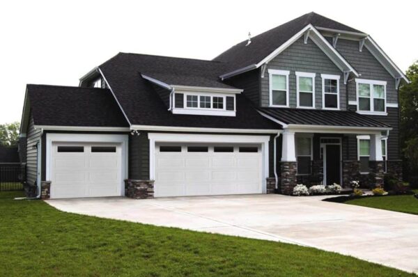 W-RD-8500-Ranch-White-Clear-II New Home Garage Door | Fort Wayne Door | Fort Wayne, IN