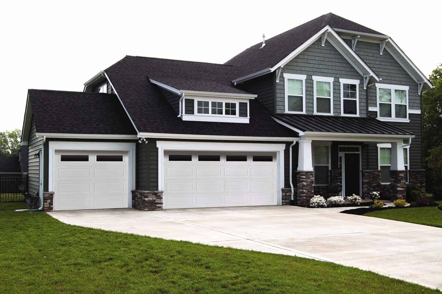 New Home Garage Door | Fort Wayne Door | Fort Wayne, IN